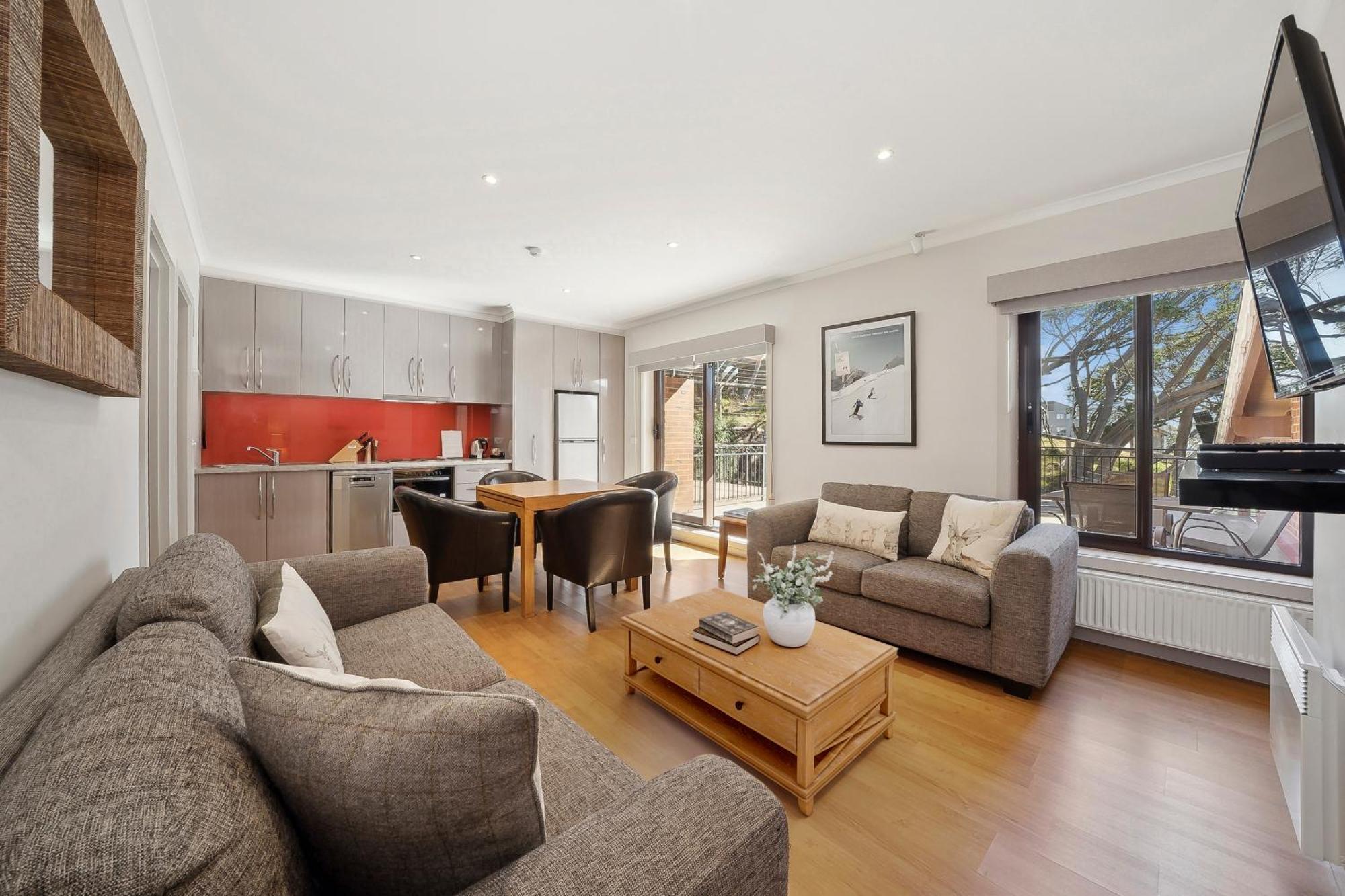 Hotel Pension Grimus Mount Buller Exterior photo